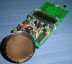 microcontroladores, BASIC Stamp, microbotica, Robot autónomo NR3, brazo robótico móvil, kit Lynxmotion, orugas, videocámara, transmisor TV, sonar ultrasónico, servomotores HiTec HS300, pinza manipulad